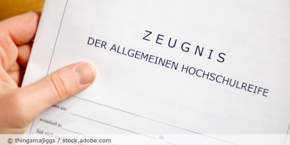 Zeugnis_Allgemeine_Hochschulreife_Abitur_AdobeStock_29375318