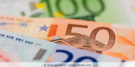 Verschiedene Euro-Geldscheine in der Nahaufnahme.
